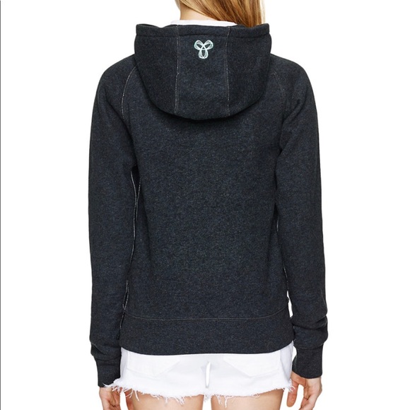 Aritzia TNA Baltic grey hoodie - Picture 6 of 6